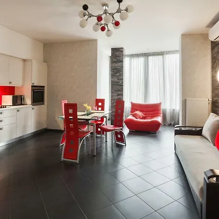Просторные Апартаменты В Центре, В Районе Екатериненской Площади Apartment *